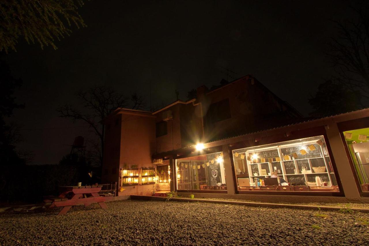 The Hostelhouse Centro. Casa De Huespedes. Villa General Belgrano Eksteriør bilde